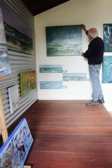 Straightening_Painting